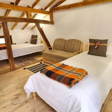 Villa старата къща - *