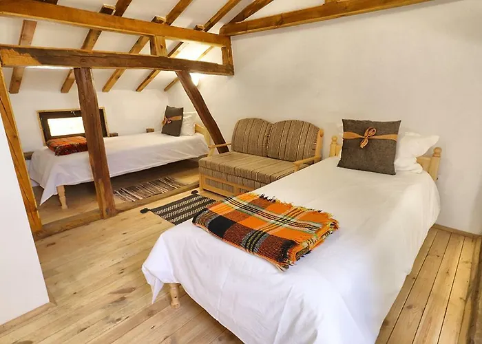 Willa старата къща - *